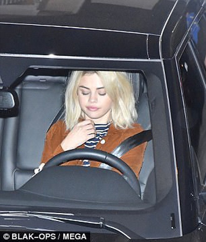 sau 1 tuan xa cach selena gomez va justin bieber sa vao long nhau ngot ngao trao nhau nhung nu hon