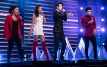 rocker nguyen cindy v nhay mua mo man an tuong tai asian television awards 2017