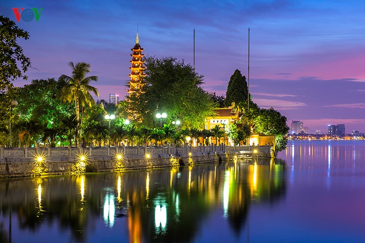 du li ch ha no i 9 di a danh khong nen bo lo