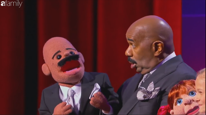 chi voi mot chu roi tren tay co be nay khien ca truong quay little big shots bai phuc