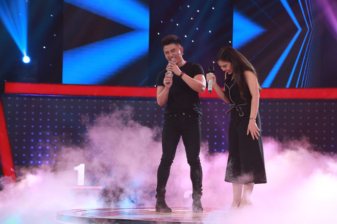 tran thanh hoang hot voi co nang co than thai le quyen nhung giong hat le roi