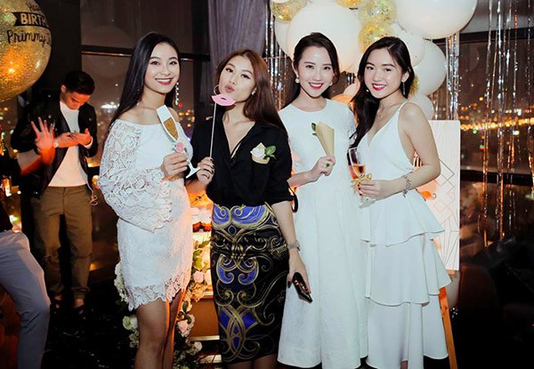 doi ban than hot nhat nhi viet nam vi vua la tieu thu la ngoc canh vang vua xinh dep nhieu tai nang