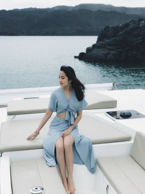 doi ban than hot nhat nhi viet nam vi vua la tieu thu la ngoc canh vang vua xinh dep nhieu tai nang