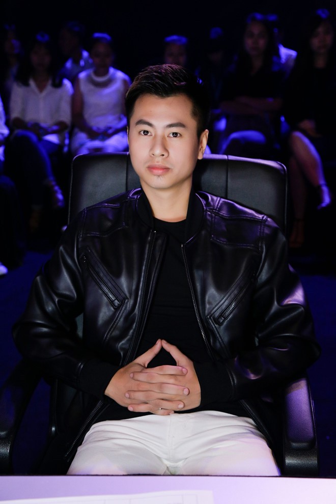 duong hoang yen tuc gian phan phao khi bi me miu le noi chuyen di hat lot