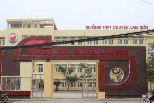 nam sinh truong chuyen mat tich bi an sau khi sang nha ban muon sach vo da duoc tim thay o nghe an