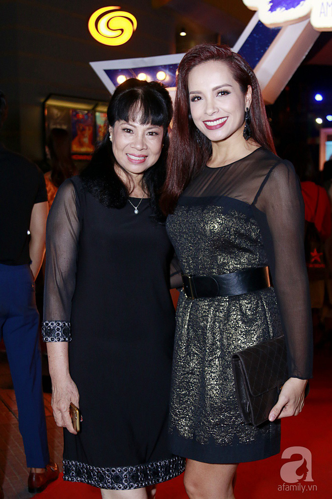 vang mat vo dai gia binh minh van tuoi tan den hop bao phim