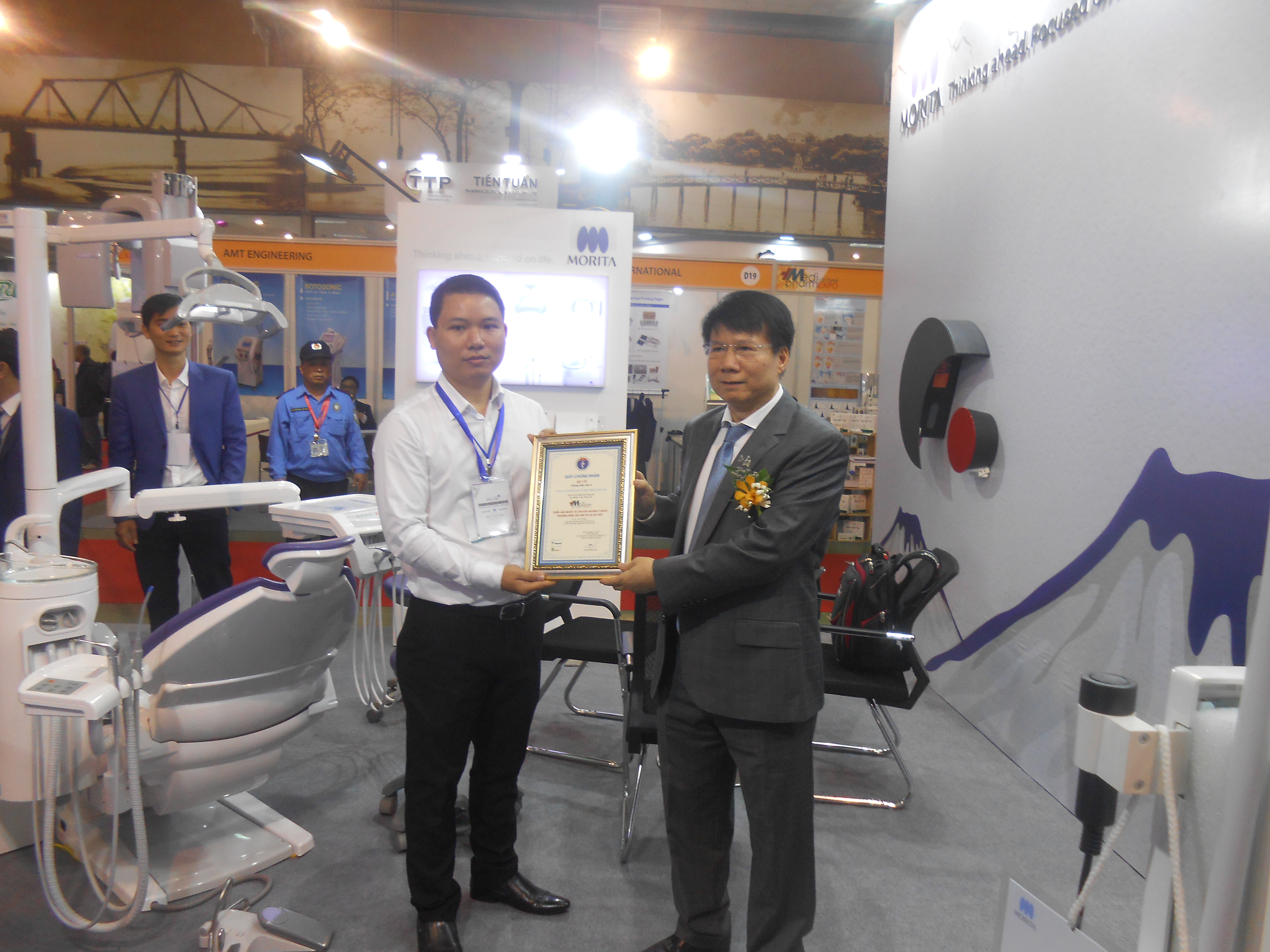 vietnam medi pharm expo nhip cau giao thuong cua cac doanh nghiep trong nganh y duoc