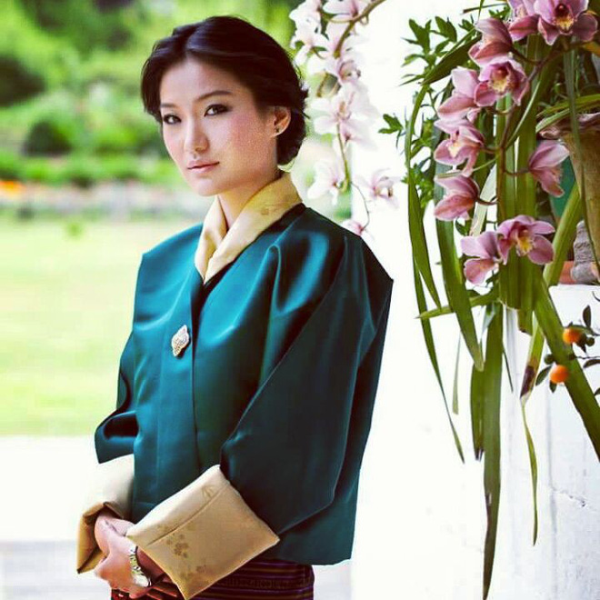 cuoc doi co tich cua hoang hau tre tuoi nhat the gioi 7 tuoi da duoc quoc vuong cau hon