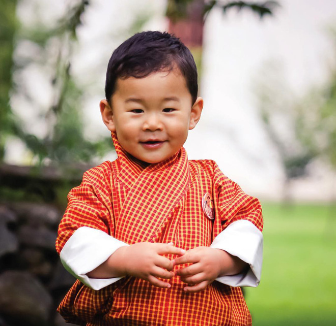 cuoc doi co tich cua hoang hau tre tuoi nhat the gioi 7 tuoi da duoc quoc vuong cau hon