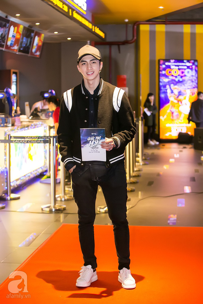 binh minh thoai mai om dong nghiep nu sau on ao lo anh than mat voi truong quynh anh