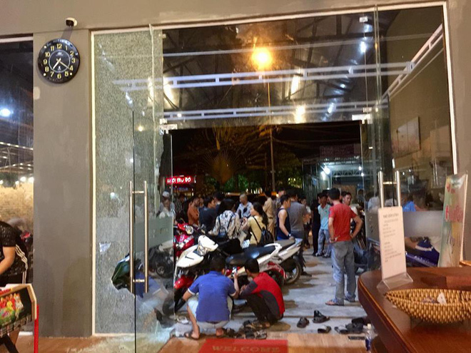 clip co gai thoat chet trong gang tac khi xe ban tai lao thang vao san phong gym