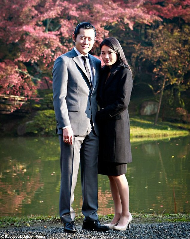 chuyen tinh dep nhu mong cua hoang hau tre nhat the gioi 7 tuoi da duoc quoc vuong cau hon