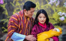 chuyen tinh dep nhu mong cua hoang hau tre nhat the gioi 7 tuoi da duoc quoc vuong cau hon