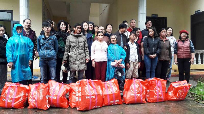 lien hiep quang tri trao tang 200 suat qua cho nguoi dan bi anh huong bao lu