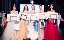 mc phan anh bo cham thi giua chung de phan doi ket qua top 5 hoa hau dao keo