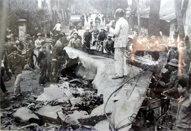 bi ten lua vn quat thang mat b 52 my an no don ngay rung chuyen the gioi