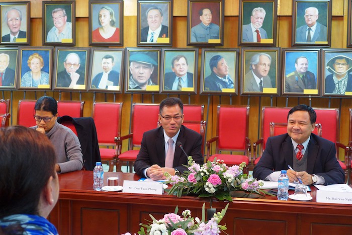 lanh dao vufo tiep doan hoi dong cac nha lanh dao chinh tri tre my