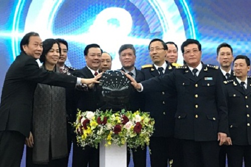 he thong quan ly hai quan tu dong tai cang bien giup rut ngan thoi gian lam thu tuc 5 7 lan
