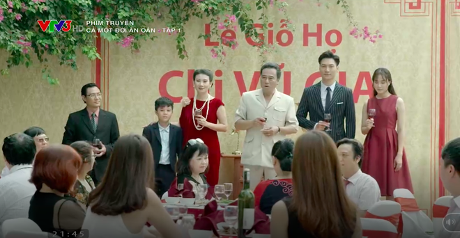 ca mot doi an oan cua hong dang len song tap dau khan gia ngo ngang vi qua kich tinh