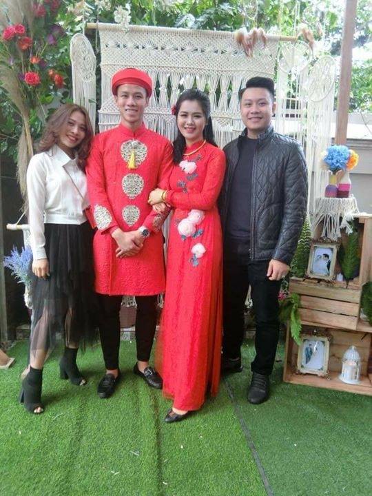 que ngoc hai mac ao dai trong le an hoi nguoi dep thuy phuong