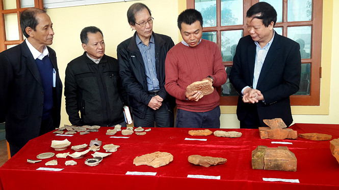 nhieu hien vat truoc cong nguyen duoc khai quat o di chi den huyen ha tinh
