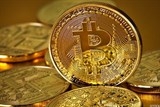 Jeff Bezos có thể mất ngôi người giàu nhất hành tinh cho “cha đẻ” của bitcoin