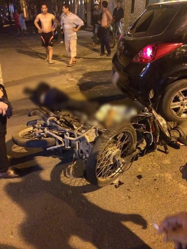 tphcm di xe may cho 3 roi lao vao xe hop 3 nam thanh nien nhap vien trong tinh trang nguy kich