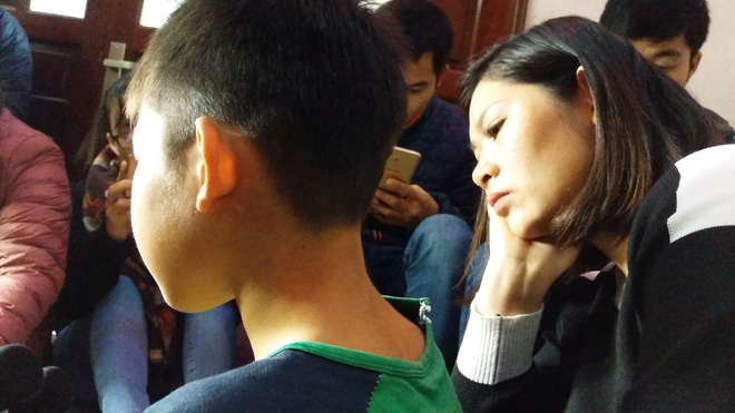 vu be trai bi bao hanh o dong anh ha noi nguoi me lam don xin hoa giai cho chong cu