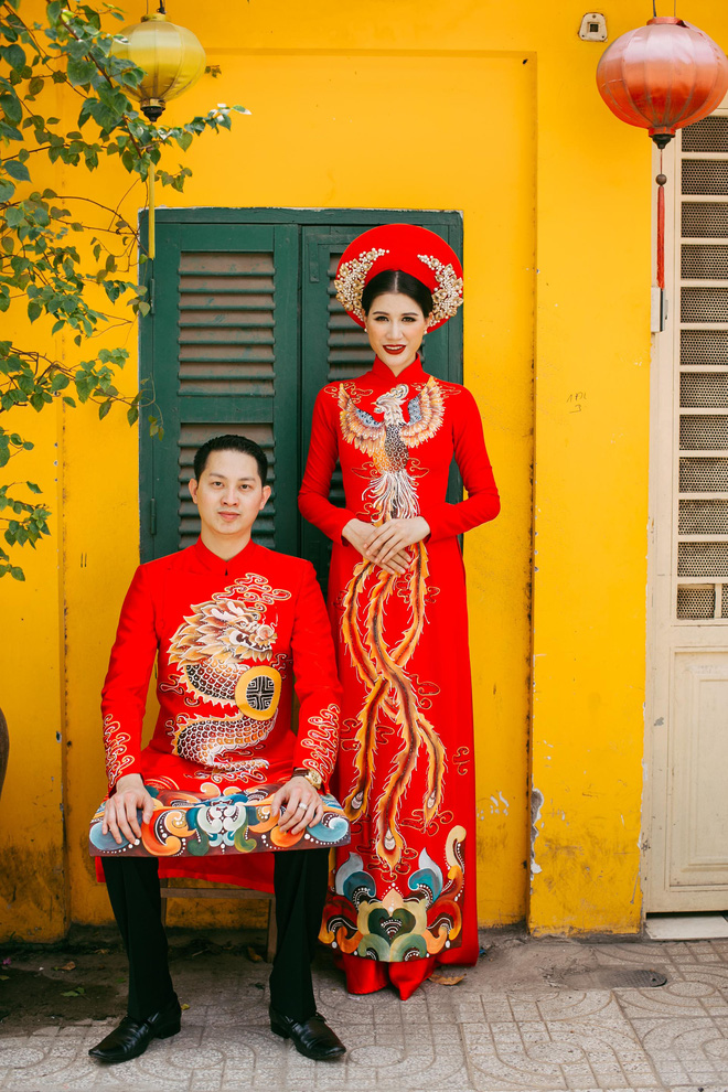 trang tran hanh phuc khi duoc ong xa viet kieu om hon tinh cam