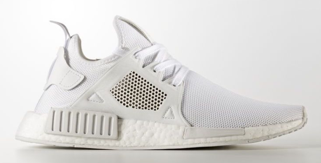 co ban 10x mang sneakers ao vong duoc ban trai cu tang di hoa khien cong dong hnbmg xon xao