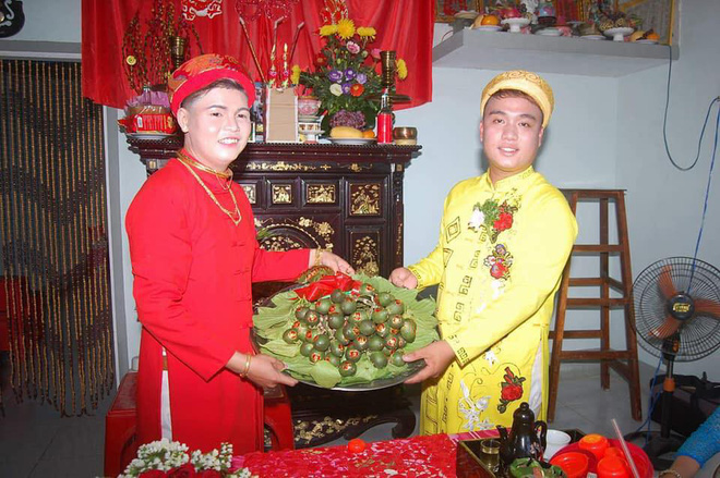 cap doi dong tinh nam gay xon xao voi dam cuoi hanh phuc sau 6 nam hen ho