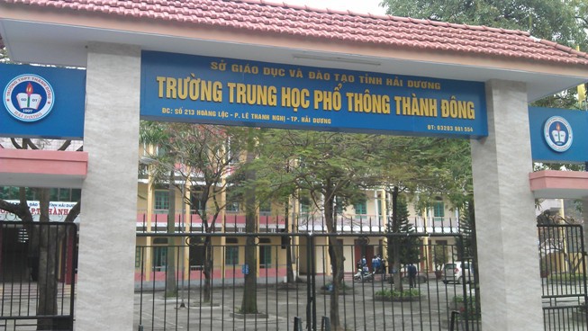 hai duong nam sinh lop 11 vua ra khoi cong truong da bi mot thanh nien dung dao dam guc