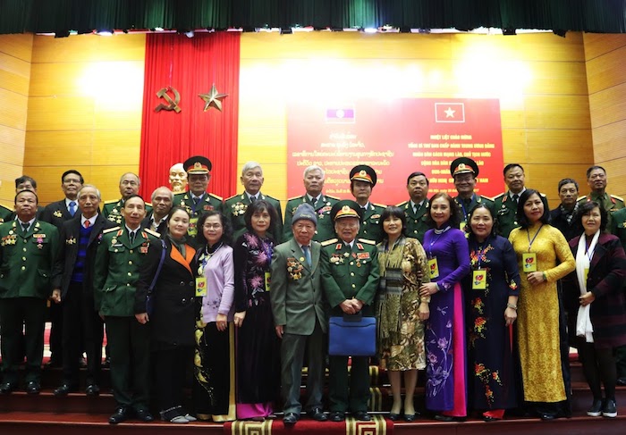 viet nam lao moi quan he huu nghi trong sang mai khong phai nhat