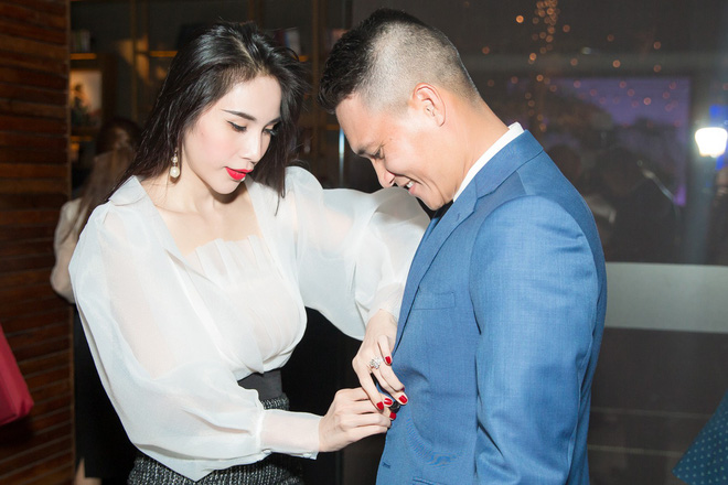 thuy tien an can chinh trang phuc cho cong vinh truoc dam dong