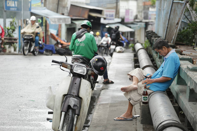 anh huong cua bao tembin gay mua rao va gio giat nguoi sai gon co ro trong cai lanh 21 do c