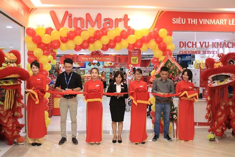 gan 70000 luot khach den vincom plaza le thanh ton nha trang ngay khai truong
