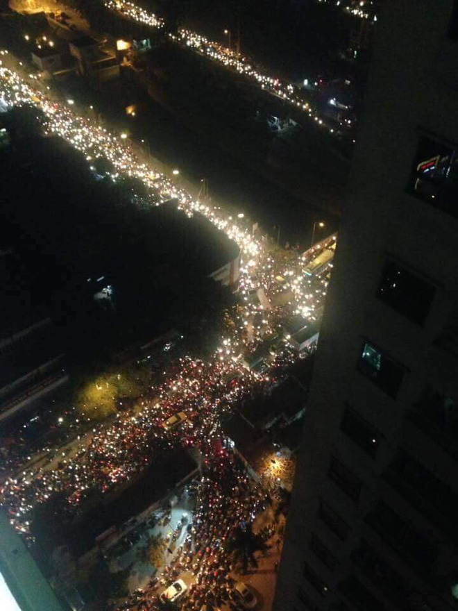 tac duong kinh hoang tai cau to nhin thay nha cach 200 met nhung mat 2 tieng moi ve den noi