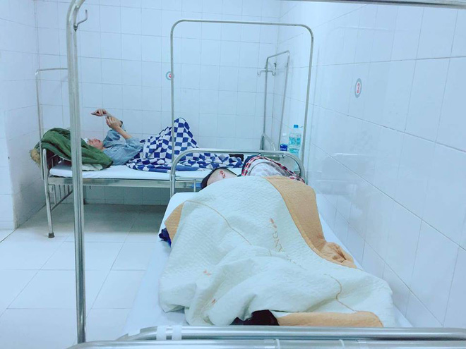 chuyen eo le dem noel thanh nien dang di choi voi ban gai thi bi que sat cam vao mong phai khau 13 mui