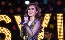 phai tiem thuoc de giu giong nen du xuc dong giang hong ngoc khong dam khoc