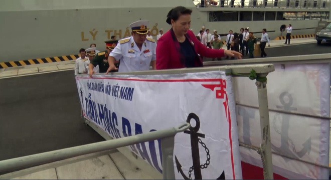 co bao nhieu tau hien dai cua hqvn da duoc vinh du duoc dat ten danh nhan danh tuong