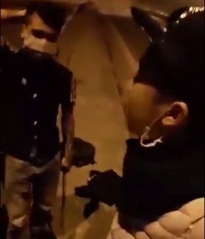 phu tho 11 thanh nien mang hung khi len cao toc chan xe xin deu nguoi ve que nghi tet