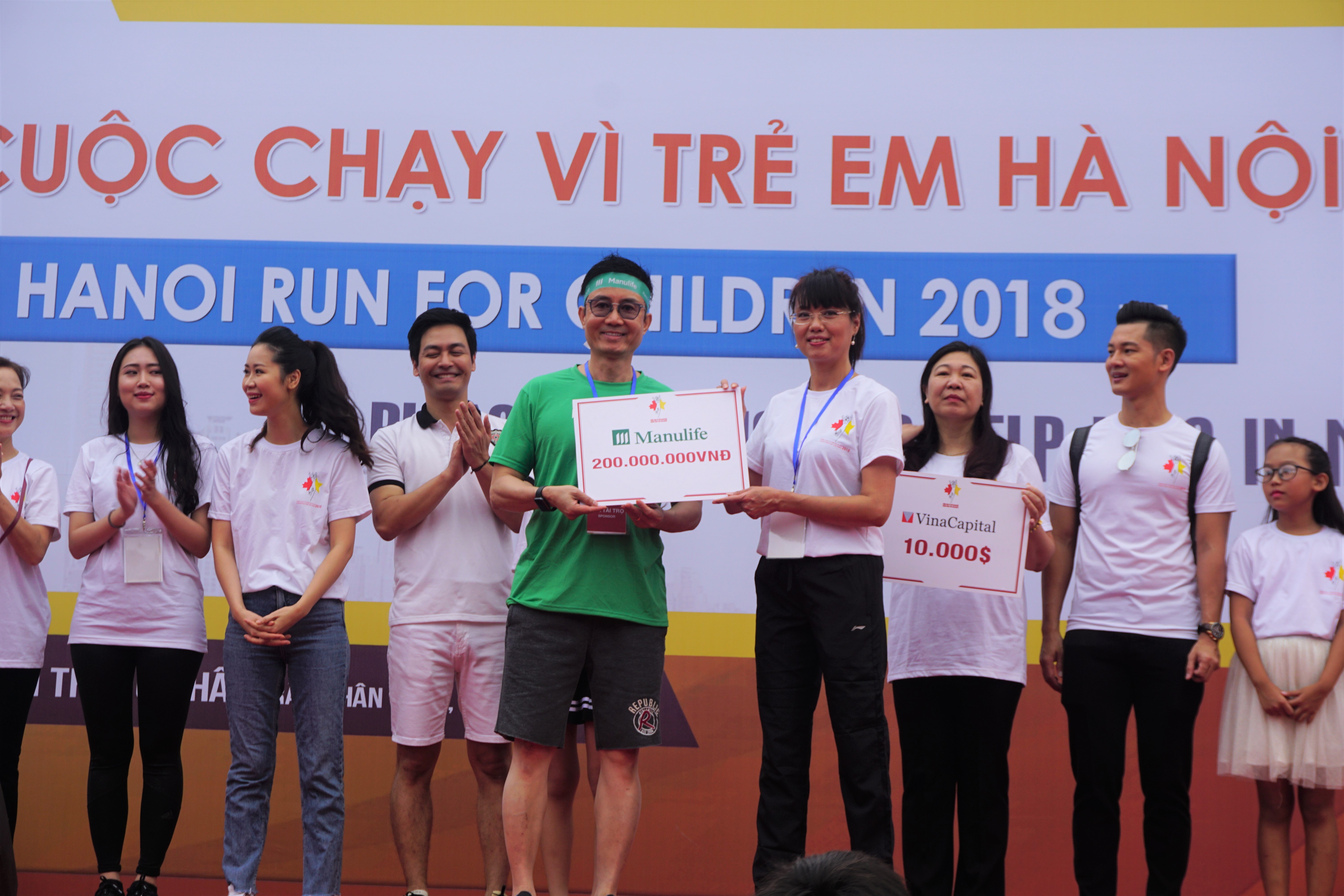 dai su canada deborah paul toi duoc tiep them nang luong tu hanoi run for children