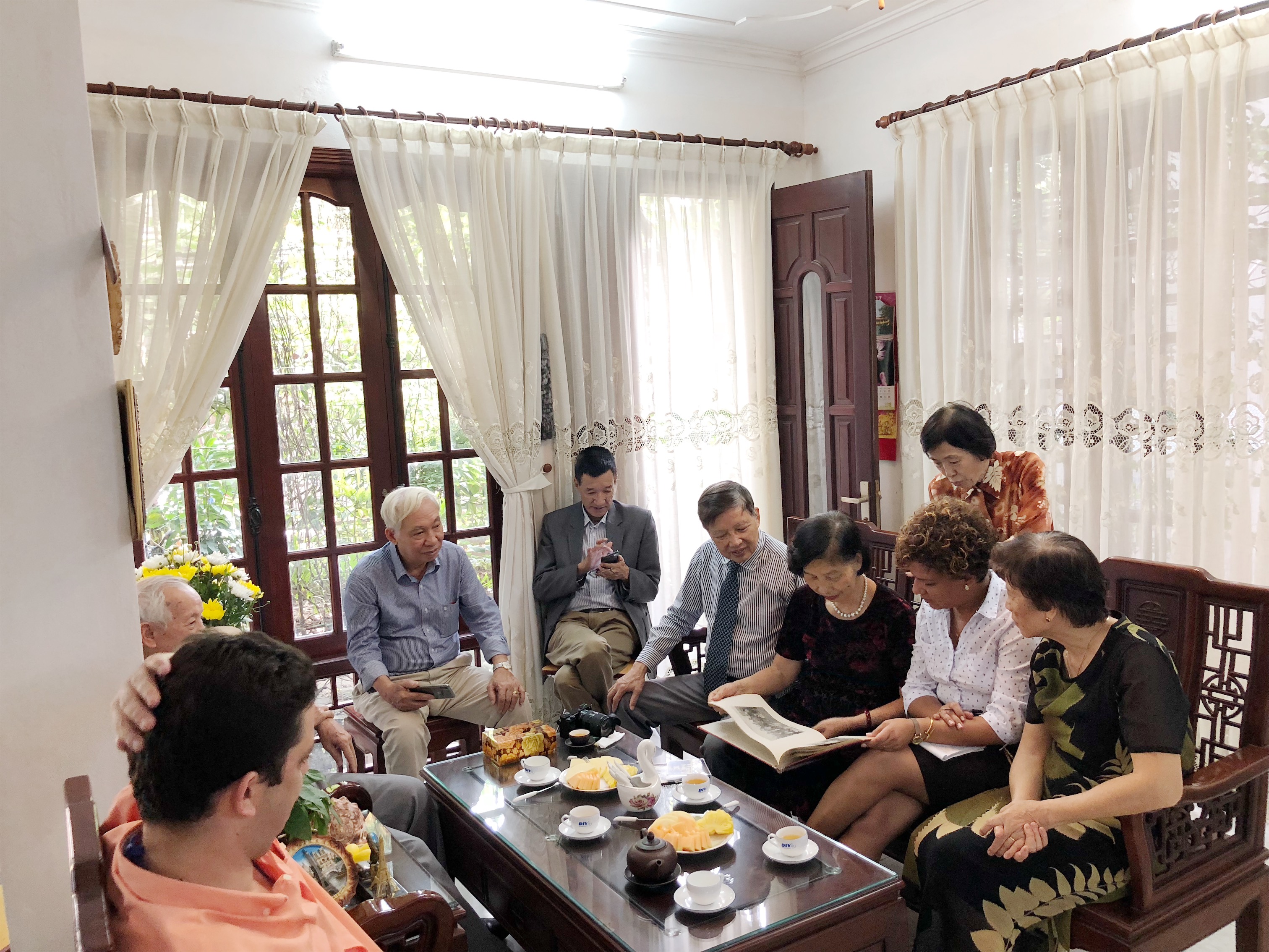 cuba lam phim ve dau chan fidel tai viet nam