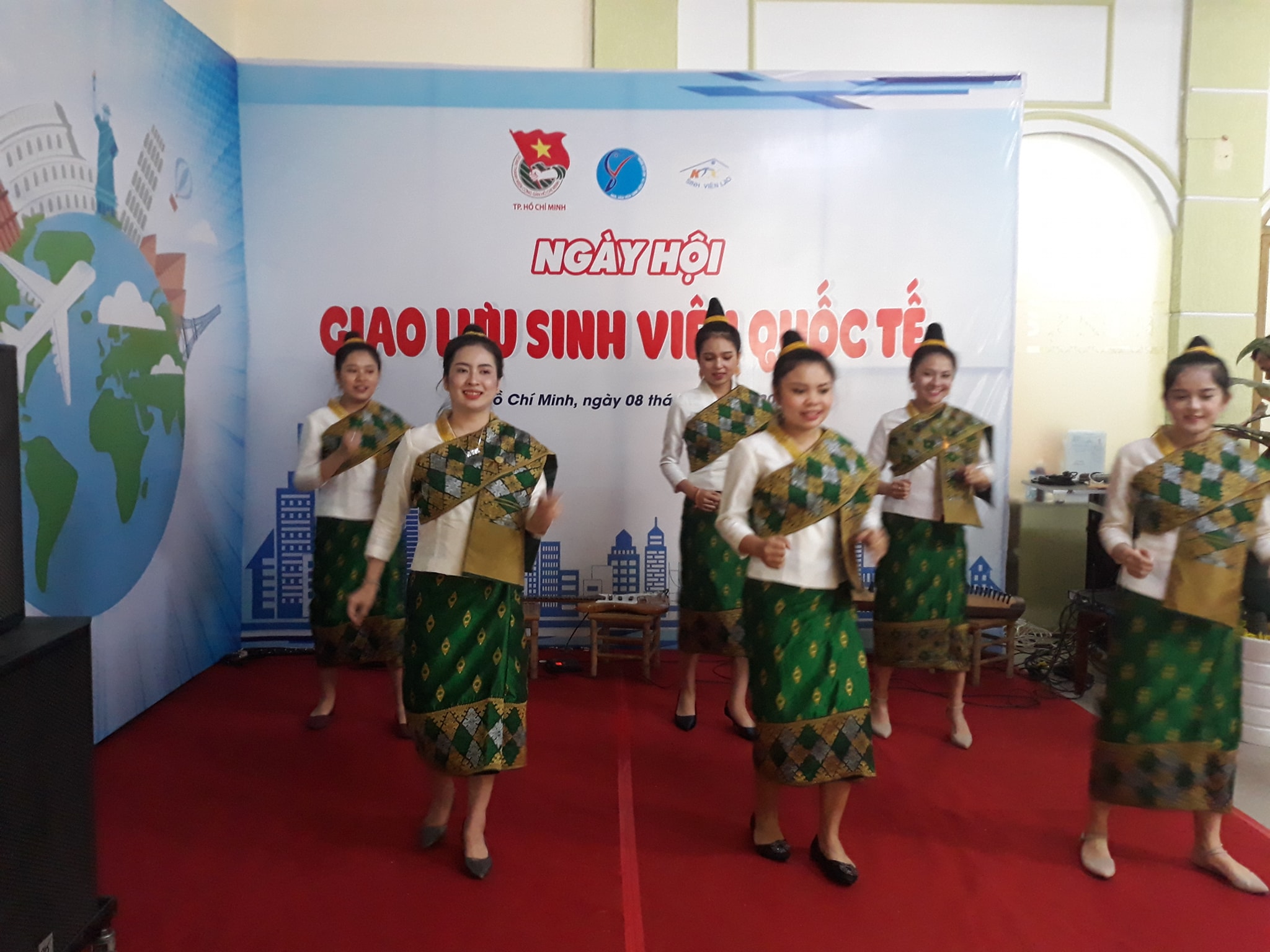 le tuyen duong sinh vien lao va sinh vien campcuhia tieu bieu nam 2018 that chat them tinh huu nghi nhan dan ba nuoc