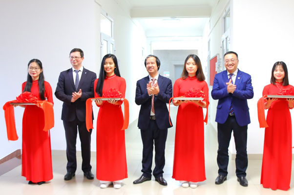 dai hoc tong hop lien bang vien dong khai truong van phong dai dien tai ha noi