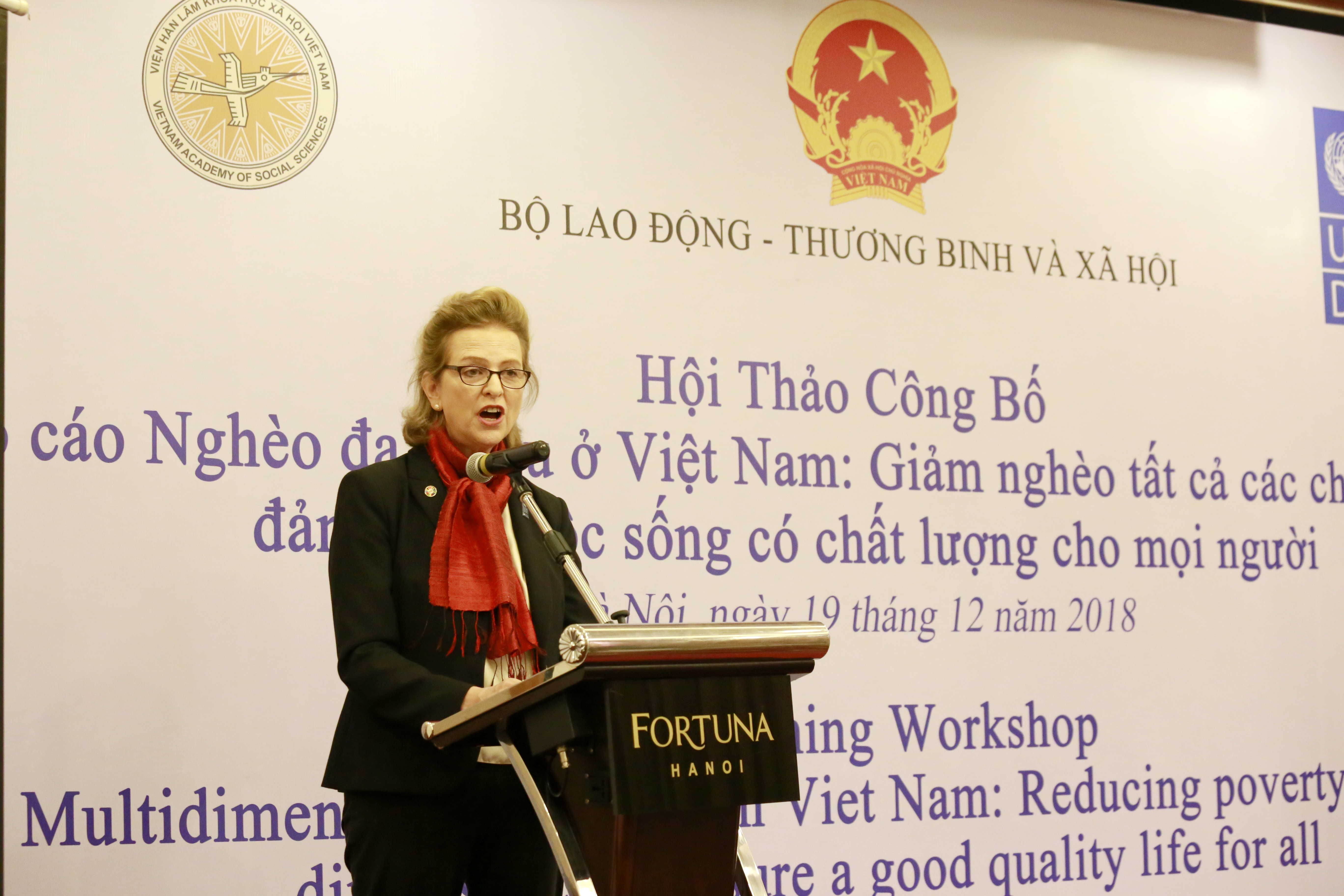 can nhieu no luc de thuc day giam ngheo