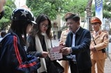 dbqh de nghi di xe buyt de giam un tac bo truong nguyen van the noi gi