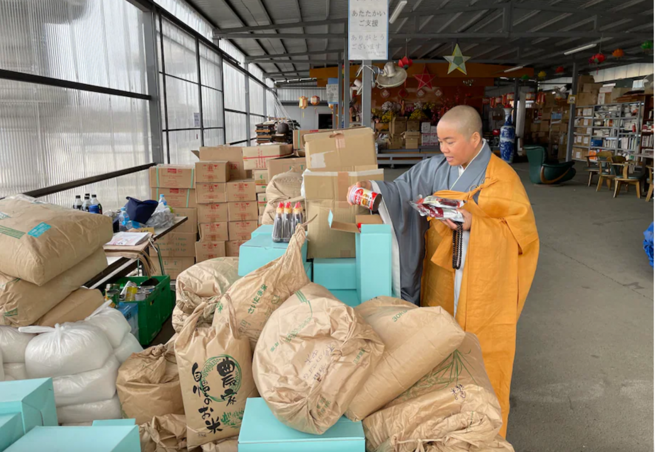 Sư cô Thích Tâm Trí - Điểm tựa ấm lòng cho người Việt xa xứ
