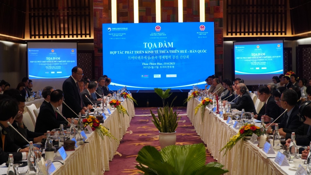 Toàn cảnh buổi tọa đàm. Ảnh: UBND tỉnh TT-Huế