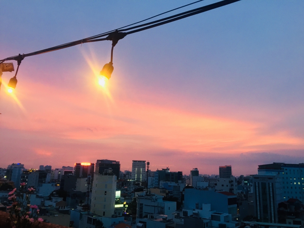 Sài Gòn lúc ráng chiều. Ảnh: Rối
